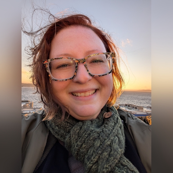 Meet your Posher, Christy - Picture 1 of 1